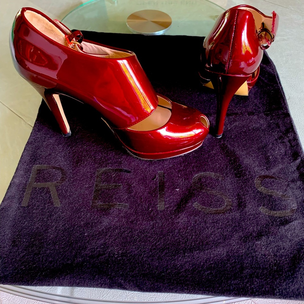 Burgundy patent 41/2 inch heels. Size 37 ( 6.5)